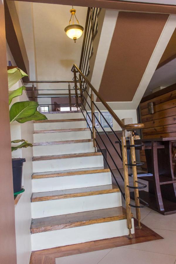 The Half House By Elmar Cabin Baguio City Ngoại thất bức ảnh